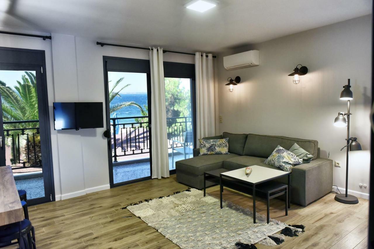 Cos Seafront Apartments เยราคินิ ภายนอก รูปภาพ